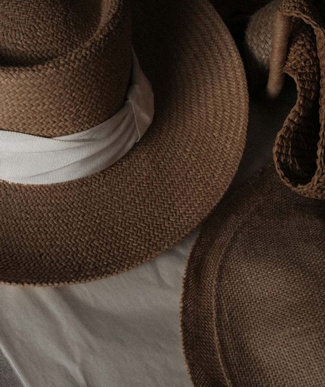 Straw hat with ribbon